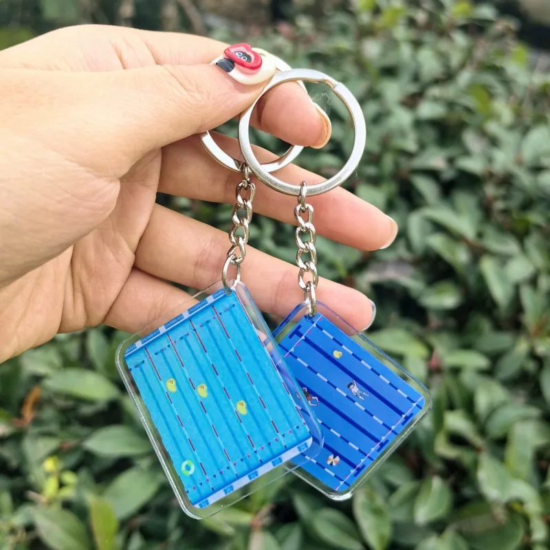 Необычный акриловый мини-брелок для бассейна