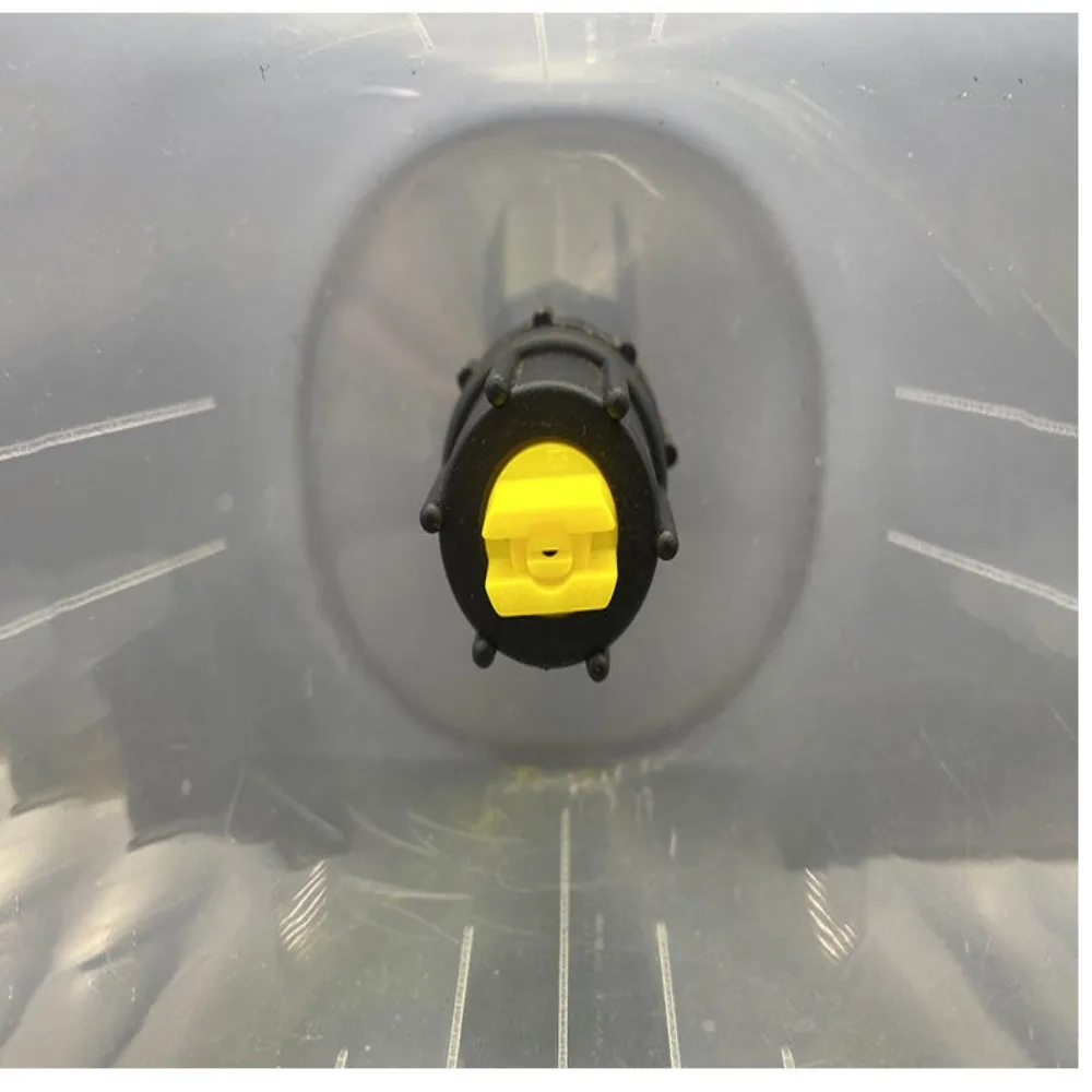 Мощная ветрозащитная распылительная насадка для сельского хозяйства.