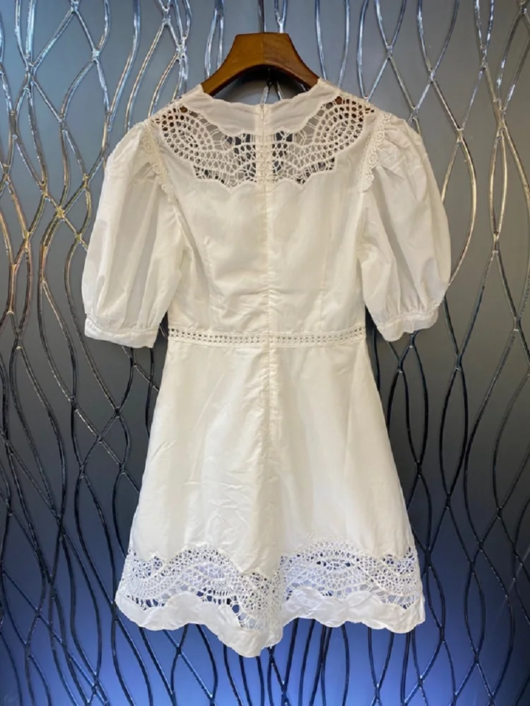 Женское Хлопковое платье с вышивкой Белое и черное ажурное V-образным вырезом