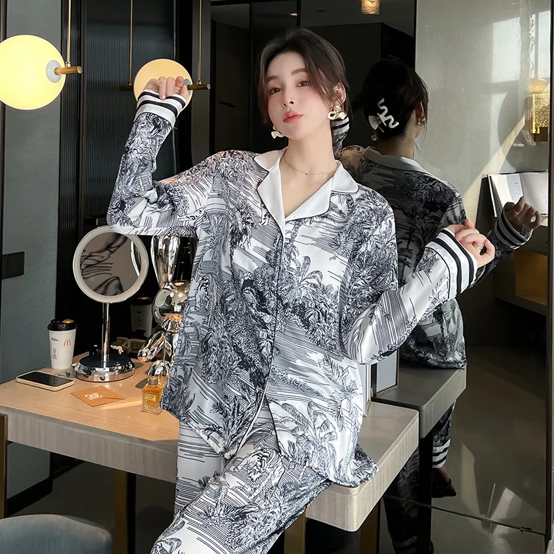2022 ice and snow silk pajamas women's spring and autumn high-end fashion printing suit small red book net red home clothes thin