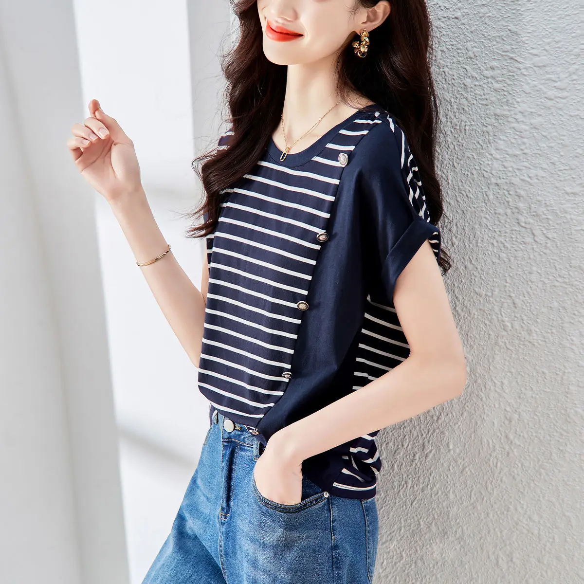 

Korean Fashion Strip Spliced Button Blouse Woman 2022 Summer New Casual Commute All-match Batwing Short Sleeve O-Neck Top Shirts