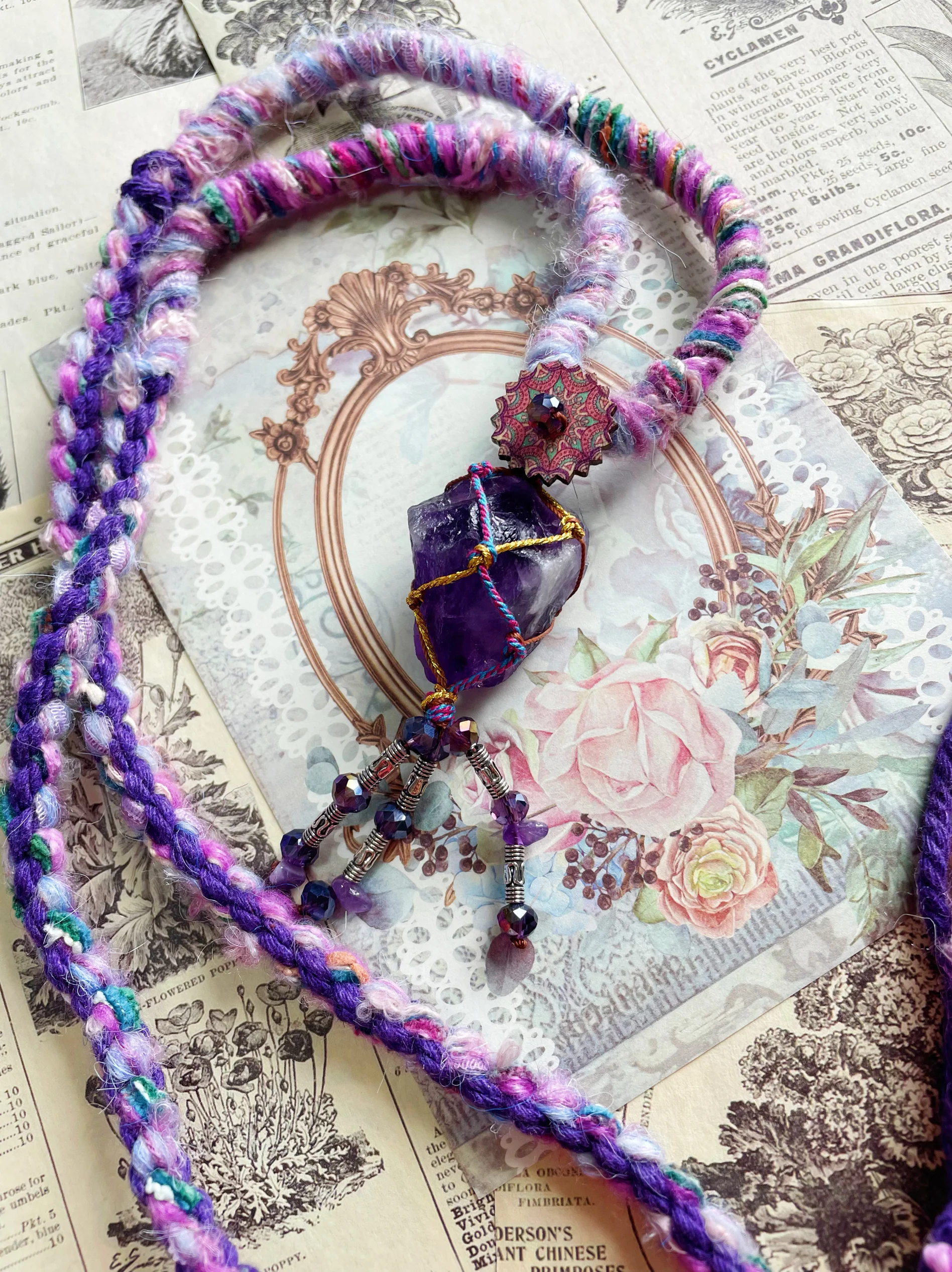 Motional Sle Coconut Crystal Stone Mesh Bag Pendant Multi-Color Hand-Woven Mixed Line Necklace