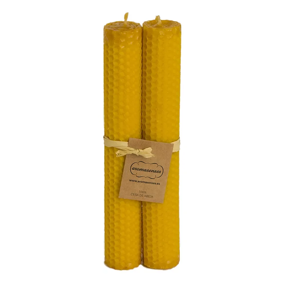 

Pack 2 candles wax Virgin 100% Natural beeswax.-manufactured to hand. (2,5 cm x 20 cm)