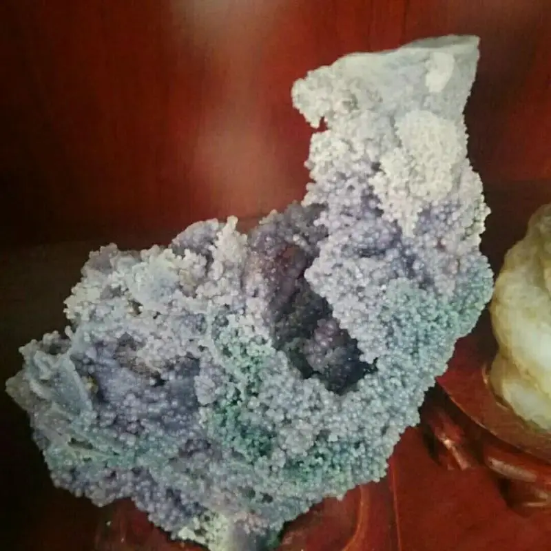 Nature Stone Nature Crystal 1 Pieces Of Exquisite Grape Agate Stone Ornaments Are Very Beautiful And Unique Send The Base