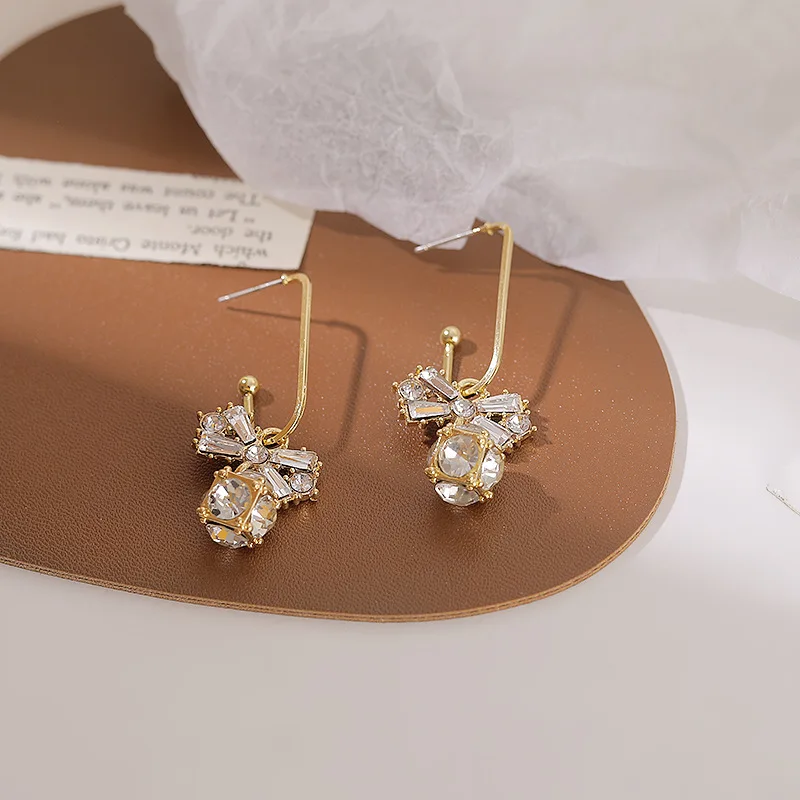 

JNP20 S925 Silver Needle Korea High-grade Zircon Bowknot Crystal Diamond Ball Temperament Net Red Earrings Female
