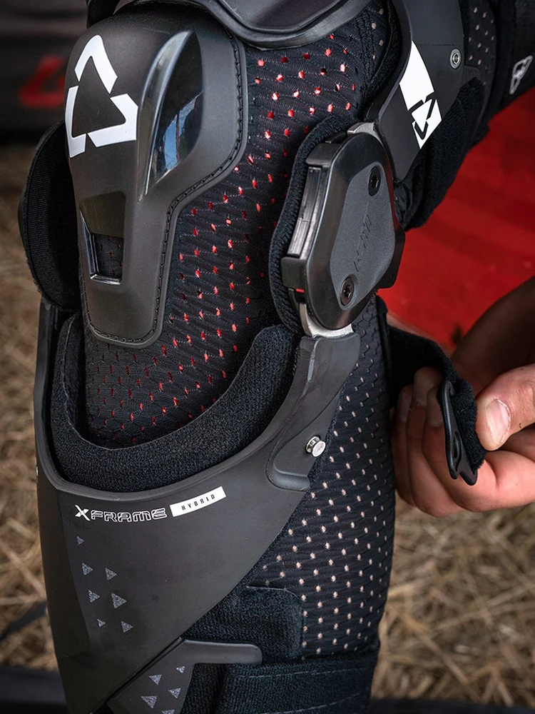 Наколенники механические для мотокросса металлические регулируемые шарниры