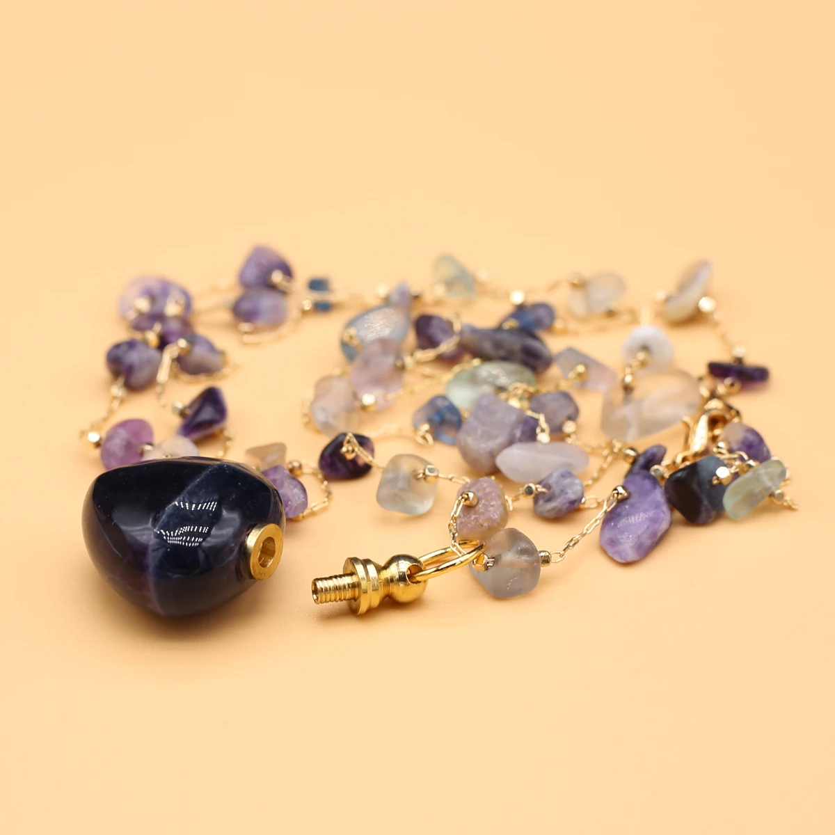 

Natural Stone Heart Shape Crystal Necklace Gravel Fluorite Link Chain for Women Jewelry Necklace Party Gifts