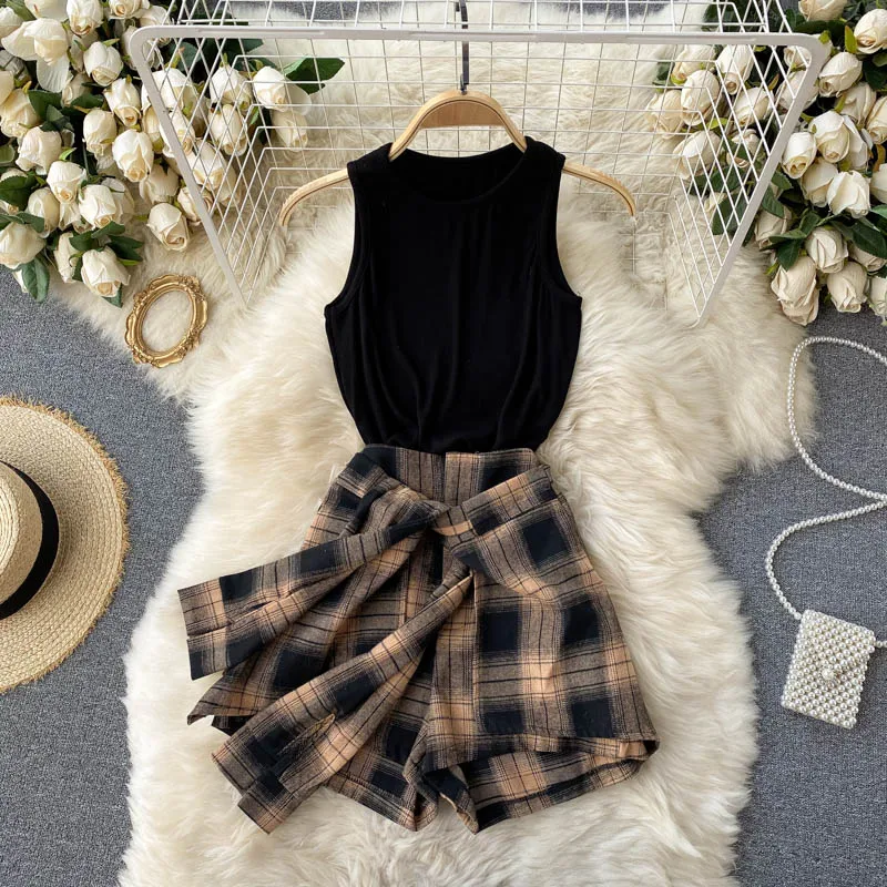 

Casual Women 2 Piece Set 2022 Summer Chic Sleeveless Tank Top + Plaid Print High Waist Wide Leg Shorts Suits Women Clothing Sets