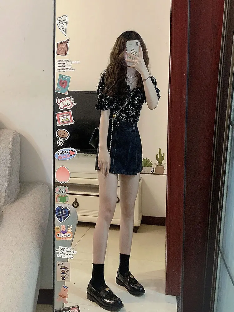 Уникальная шикарная блузка черная рубашка с квадратным воротником и цветочным