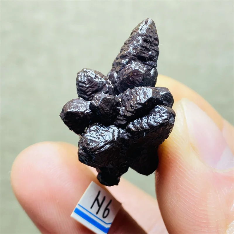 

Египетский черный золотой кристал Pinhan