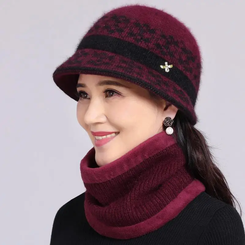 Зимняя тёплая шерстяная шапка на флисовой подкладке для женщин среднего