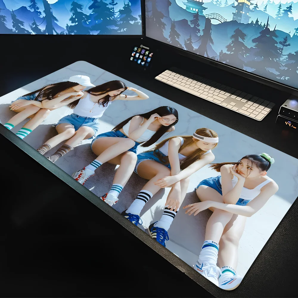 Kpop Girl Mousepad Large Gaming Mouse Pad LockEdge Thickened Computer Keyboard Table Desk Mat N-NewJeans