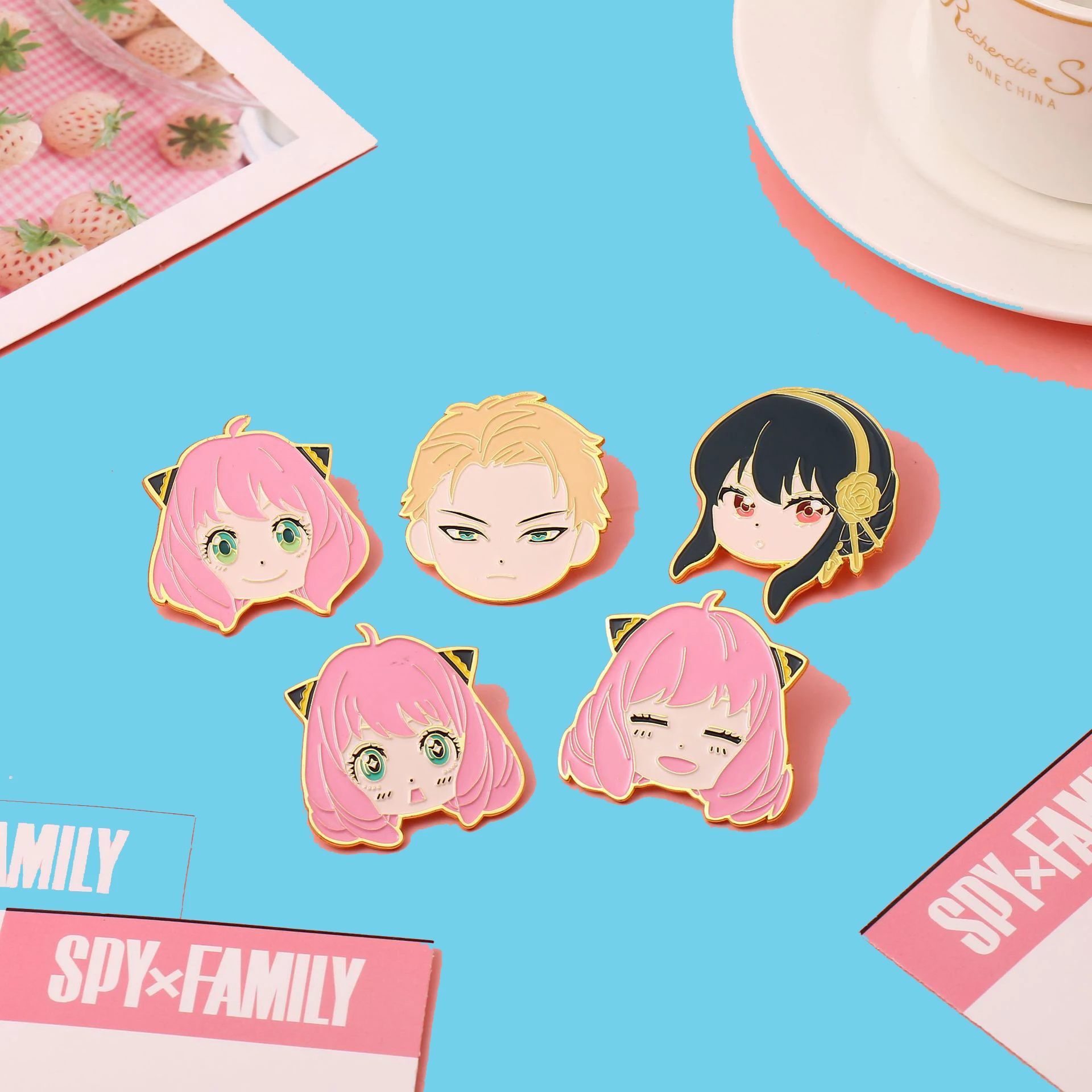 

SPY×FAMILY Japanese Anime Cute Brooches for Clothing Enamel Pins Lapel Pins for Backpacks Briefcase Badges Accessories Gifts