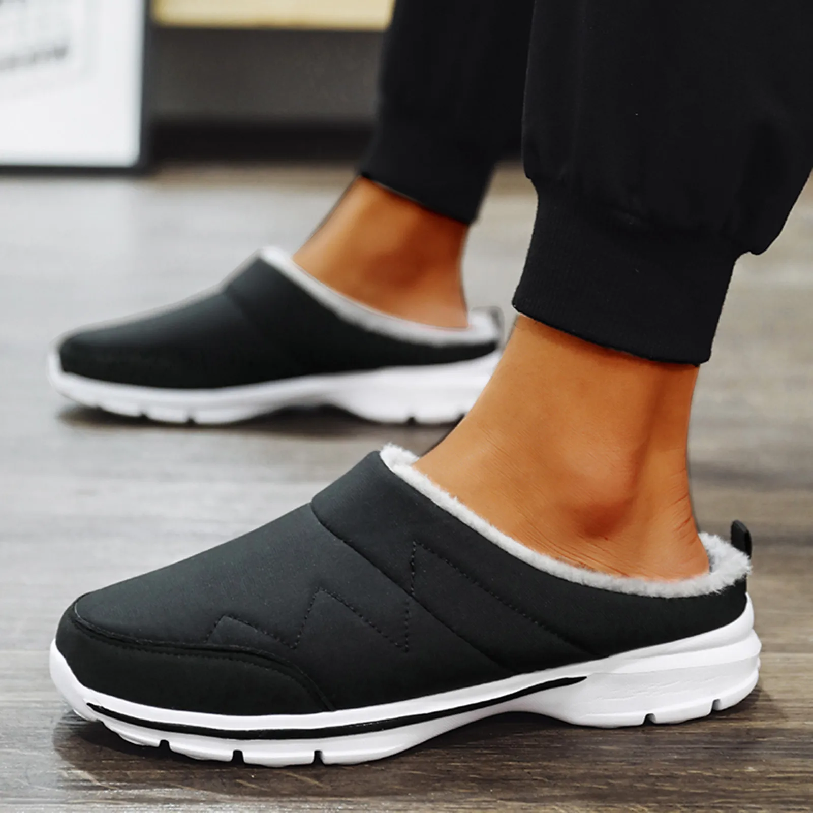 

2023 Lovers Shoes Mens'sSlippers Casual BreathableMesh Fabric Plus Velvet Warmth Slip On Shoes For Men Non-slip Soft Plush Shoes