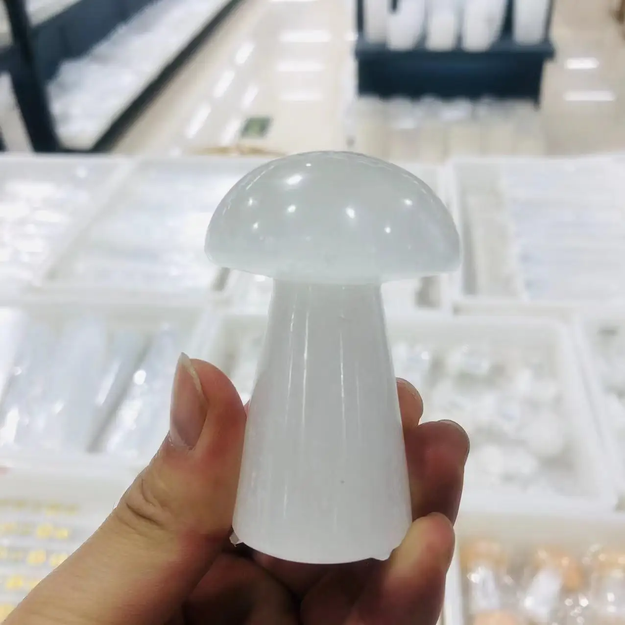 

Hand Carved Natural White Selenite Crystal Quartz Mushroom Reiki Gypsum Healing Stone Crafts Decoration 60mm-70mm