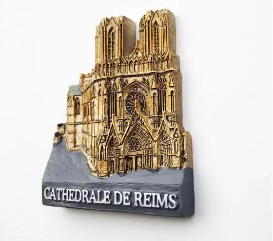 Магнитная наклейка на холодильник с изображением французского собора Нотр-Дам Реймс Магнитная наклейка на холодильник с изображением французского собора Нотр-Дам Реймс