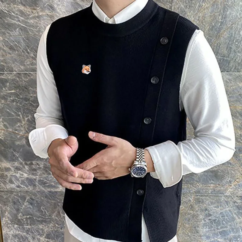 

Жилет мужской вязаный на пуговицах, брендовый жилет с вышивкой лисьей головы, без рукавов, теплая Повседневная модная безрукавка на осень