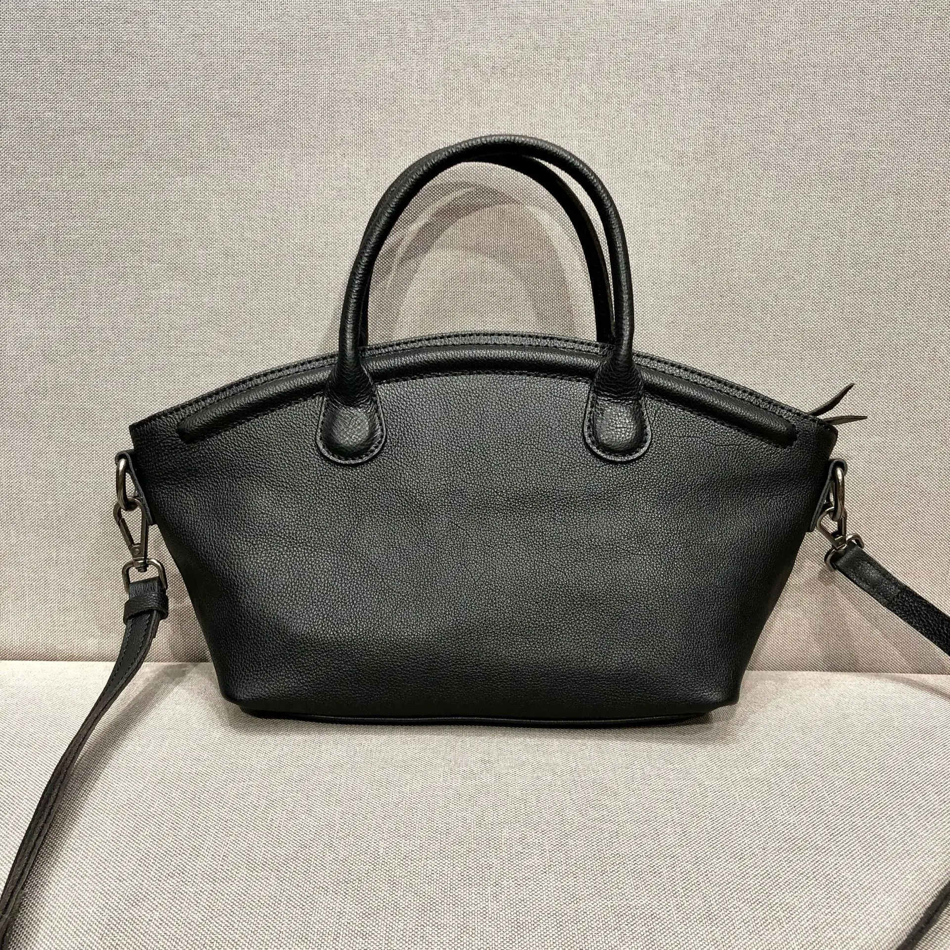 Рисунок 4 - Женская сумка через плечо