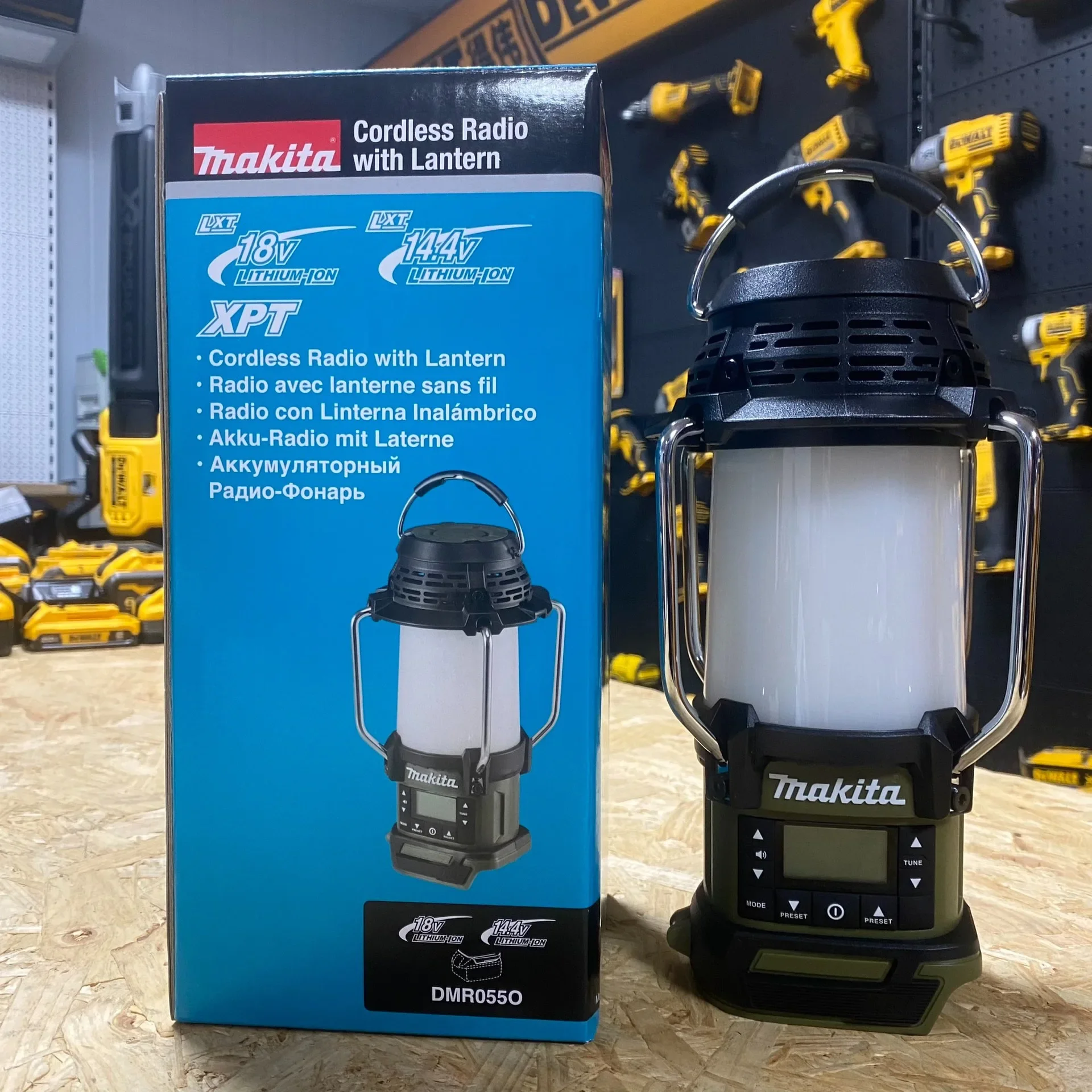 Makita DMR055 18V LXT AM/FM радио только тело