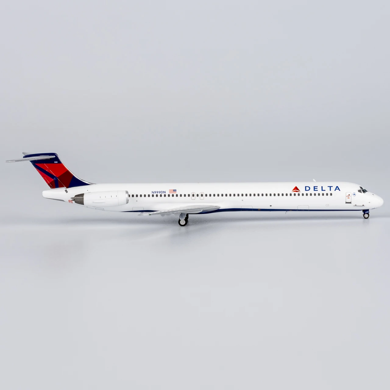 Фото Коллекционный самолет из сплава, модель NG, 1:400, воздушные линии Delta, «SkyTeam», MCDONNELL Douglas MD-8, литая под давлением модель самолета N999DN №3