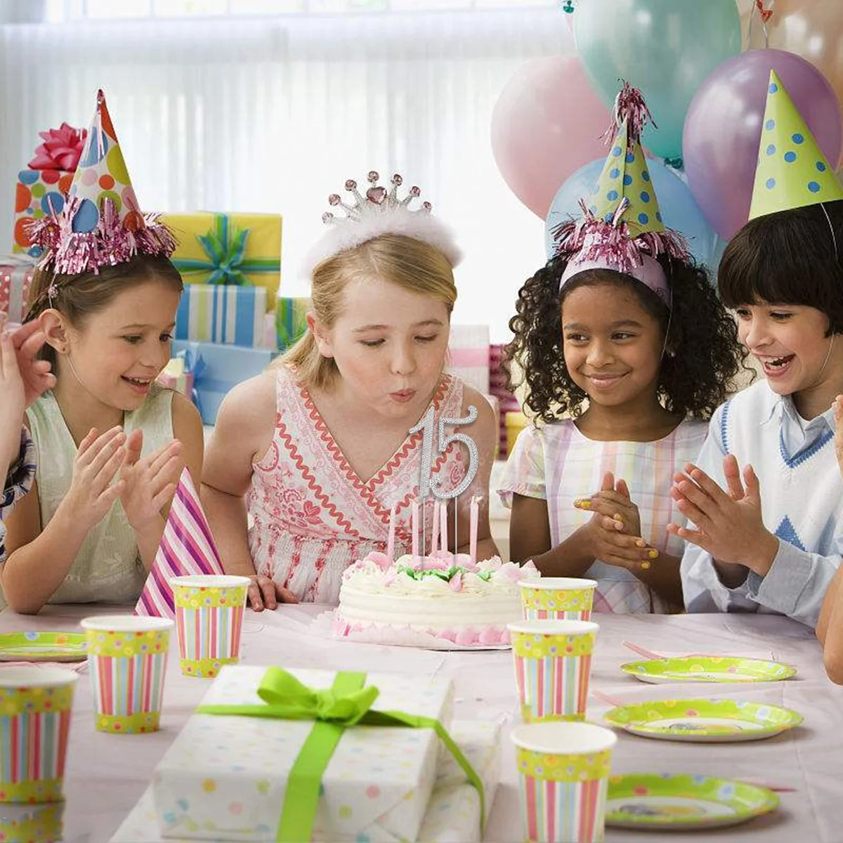 A birthday. День рождения вечеринка. С днём рождения ребёнку. Детский день рождения stock. Вечеринка день рождения дети.