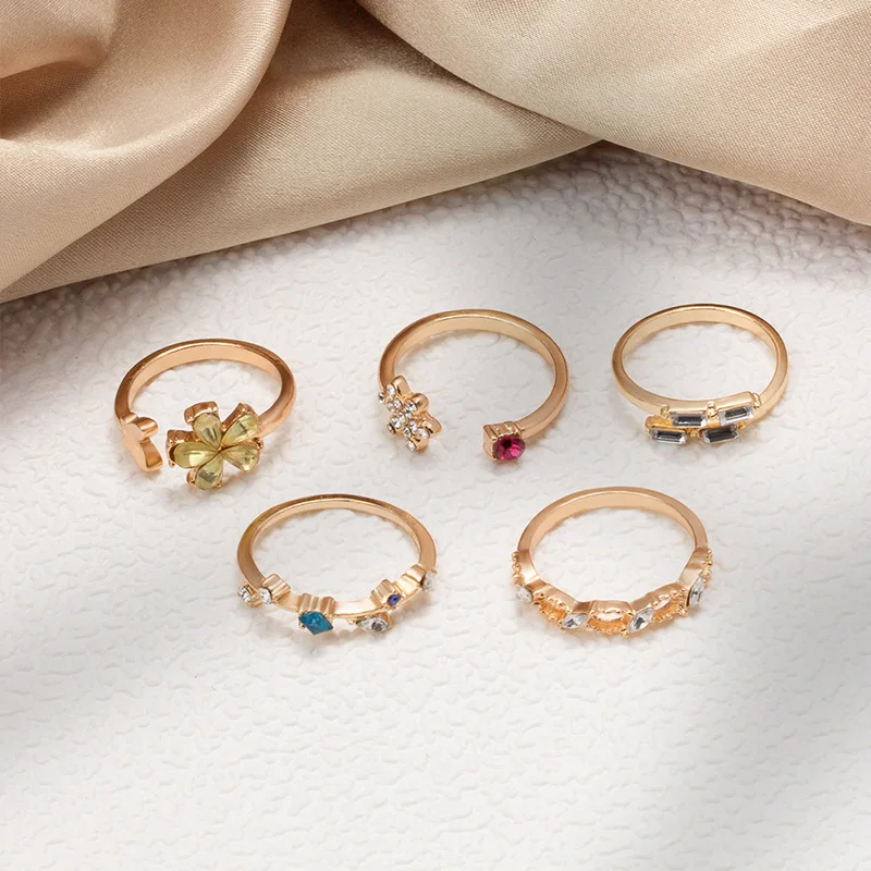 

TISUN New Fashion Jewelry Niche Design with Diamond-set Flowers, Personalized Stacked Ring Set, Alloy Butterfly Ring Woman