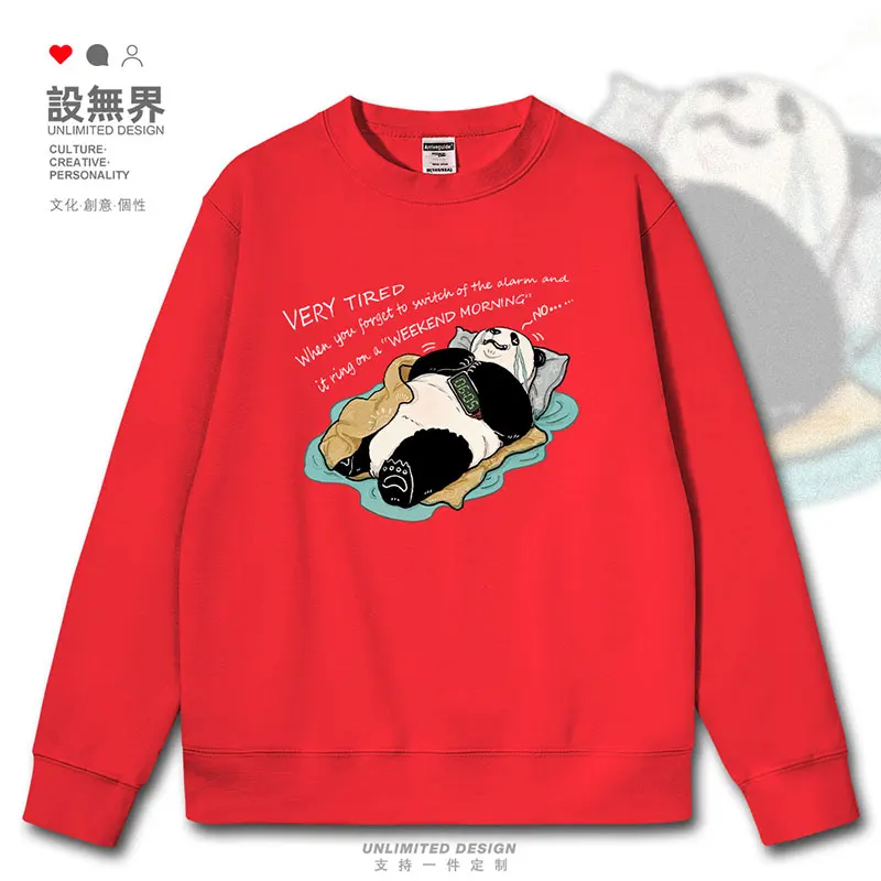 Лежа на кровати панды просыпаются раньше рабочие люди кольца с будильником для