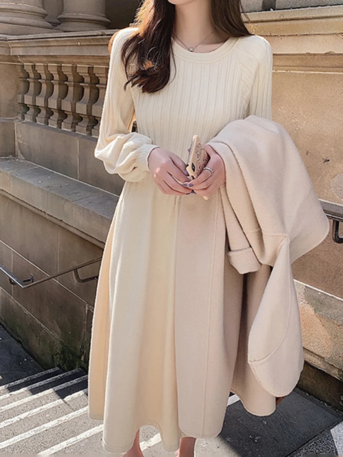 Платье-свитер с рукавами-фонариками женское осенне-зимнее одинаковое пальто