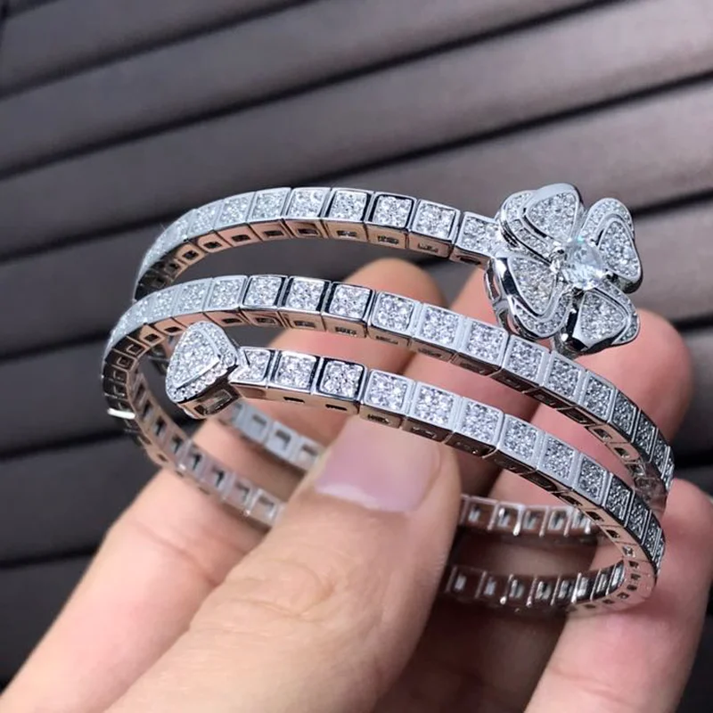 

Luxury Designer Flower Love Bangles Silver Cuff Bracelet for Women Titanium 017128118 Браслет