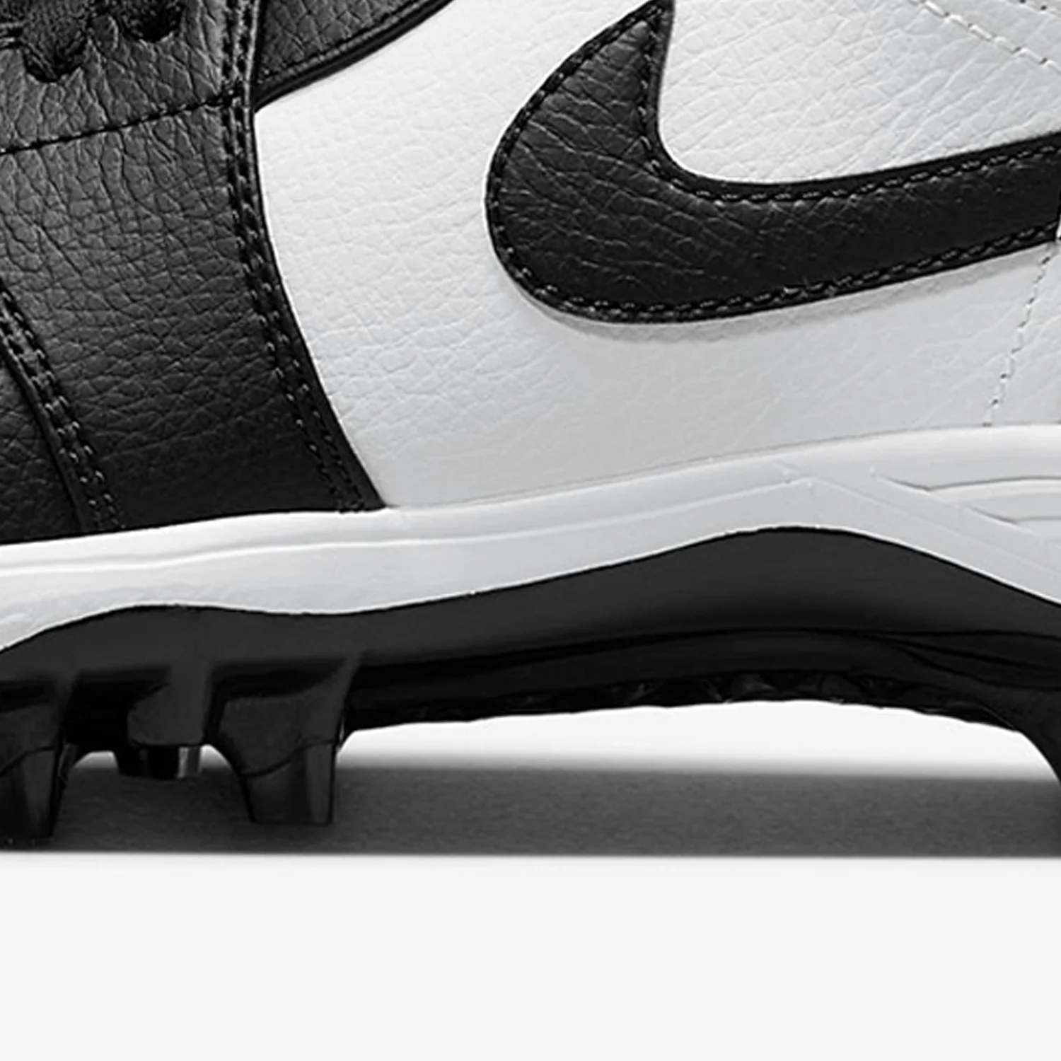 Фото Мужские тренировочные футбольные кроссовки Nike Authentic Jordan FJ6805-100 №4