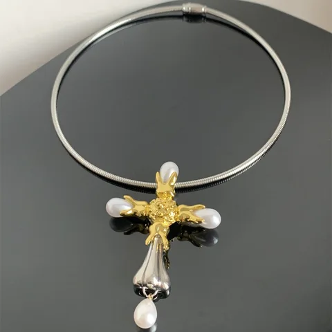 Золотые серьги-капли с крестом