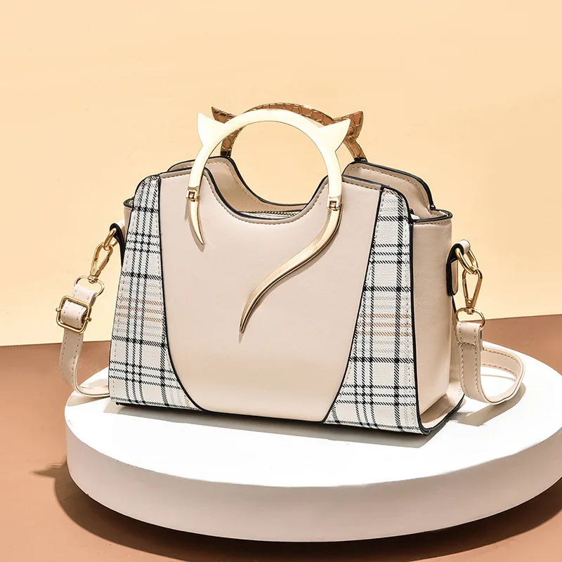 

TRAVEASY 2022 Sweet Cute Zipper Little Bag Women Striped Design Cat Ears Handle Kawaii Lady Shopping Handbags Shoulder Bags