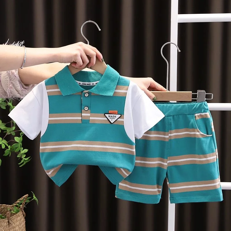 

Новинка лета 2023, Детский костюм для мальчиков и девочек, Корейская версия, модный детский комплект из двух предметов с коротким рукавом