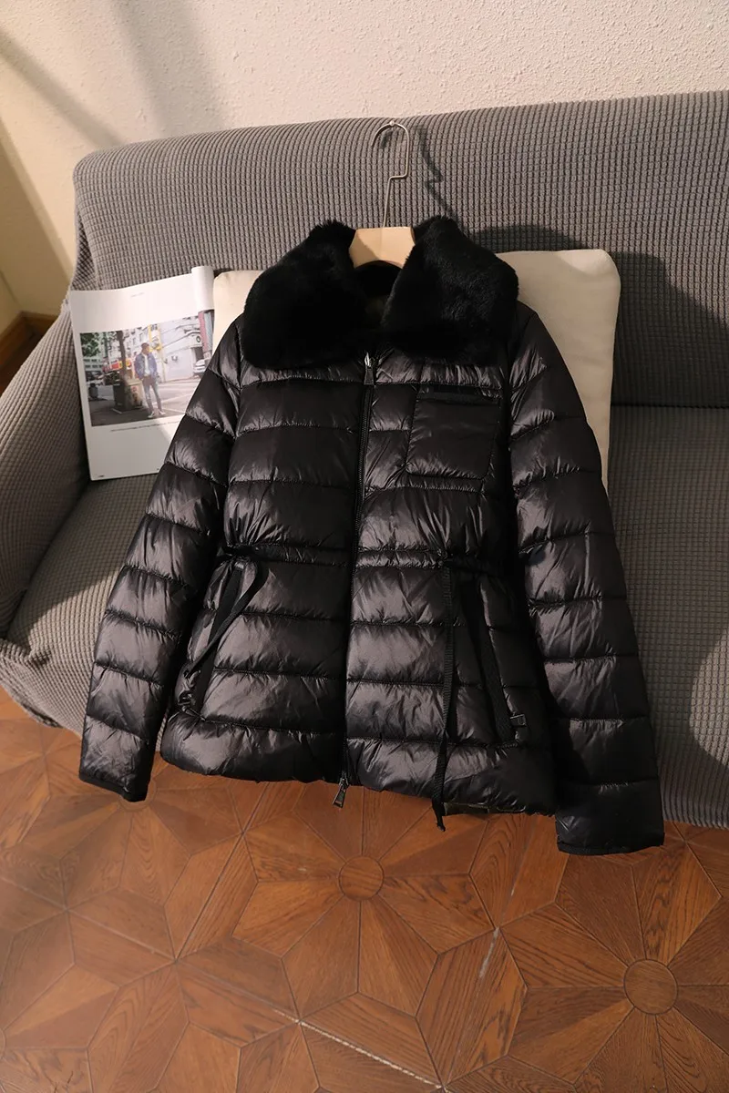 

Женский пуховик, новинка зима 2023, однотонная Повседневная куртка с воротником из кроличьего меха на белом утином пуху, с завязкой на талии