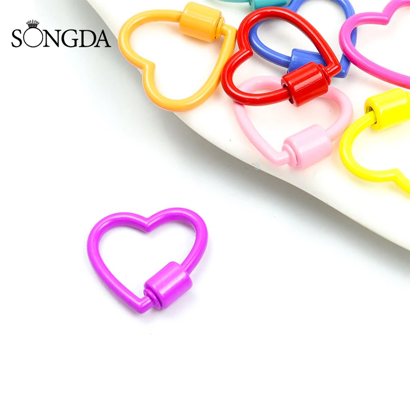 

8pcs Fashion Colorful Enamel Love Heart Pendants Carabiners Screw Lock Clasps DIY Keychains Accessories For Handmade Mesh Chains
