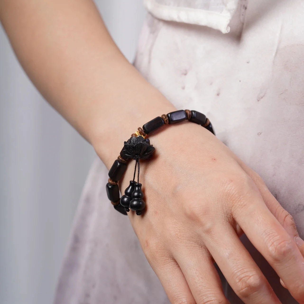 Черное дерево многокруглая ручная нить древесный уголь лотос этнический мужской