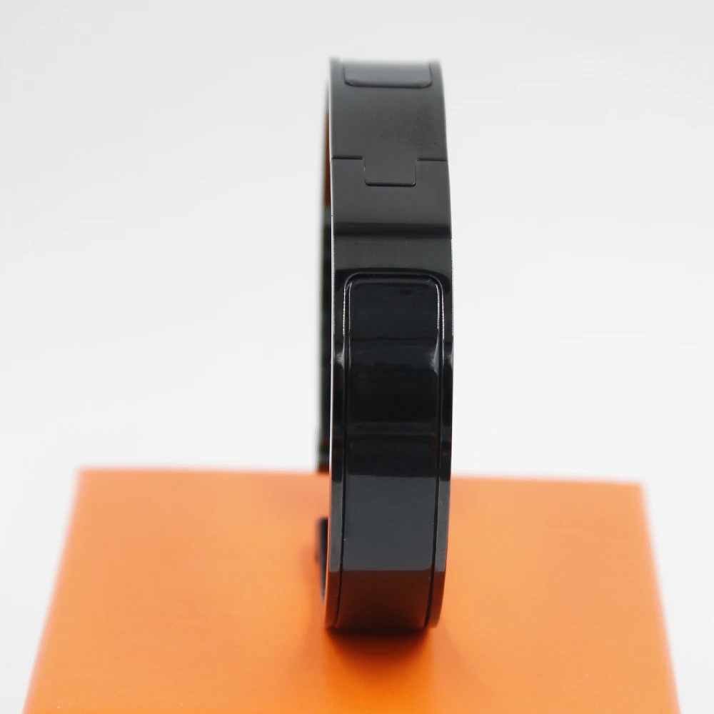 

New 2022 Design Brand Letter Black Bangle Luxury Jewelry For Women Europe Charm Bracelet Fashion Women Men Wedding Gift