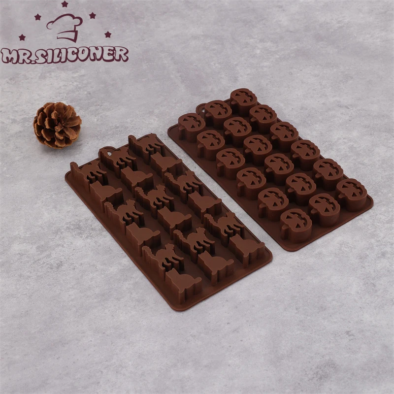 

18 Holes Mini Halloween Silicone Pumpkin Mold for Thanksgiving Pumpkin Chocolate Gummies Candy Christmas Candy Cake Decoration