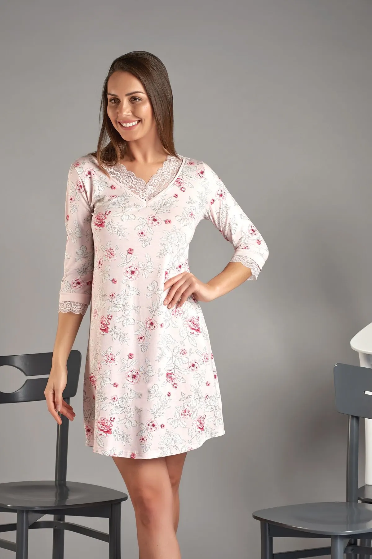 

Женская ночная рубашка с цветочным принтом и рукавом три четверти