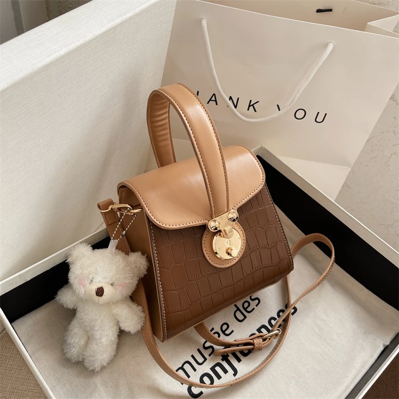 

Women's Bag High Quality Designer Lock Shoulder Bag Box New PU Crossbody Bag 2022 Bear Pendant Handbags and Purses Female Clutch