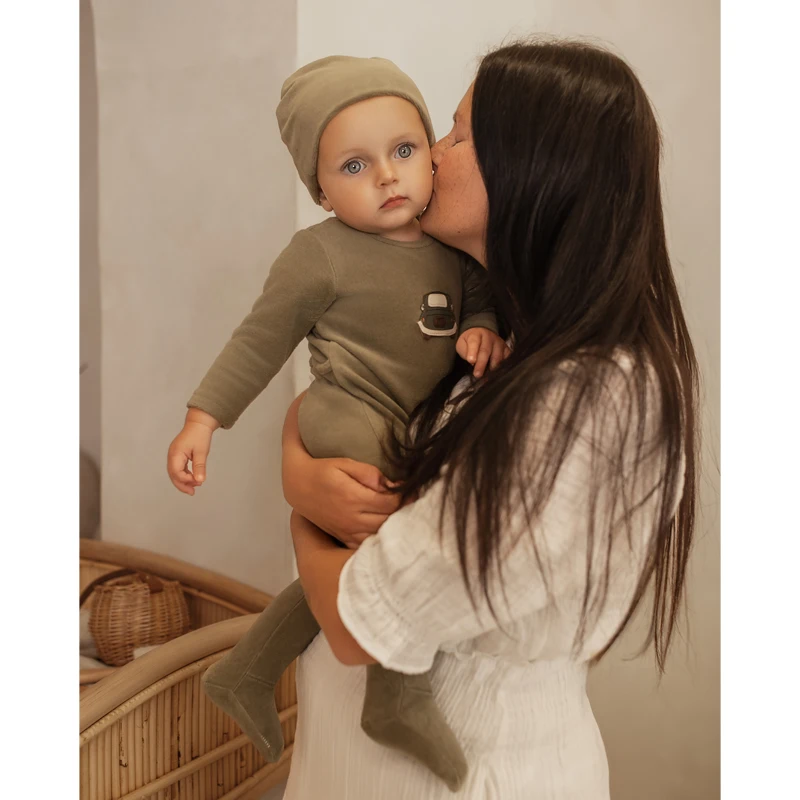 Фото Али укладка AW25 Коллекция аппликаций Велюровый детский комплект Одинаковая шапка Детские комбинезоны №3