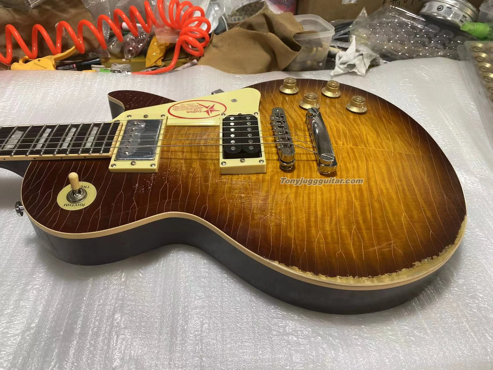 Винтажная реликевая электрическая гитара Flame Maple Top JimmyPage Sunburst с одним нашейником