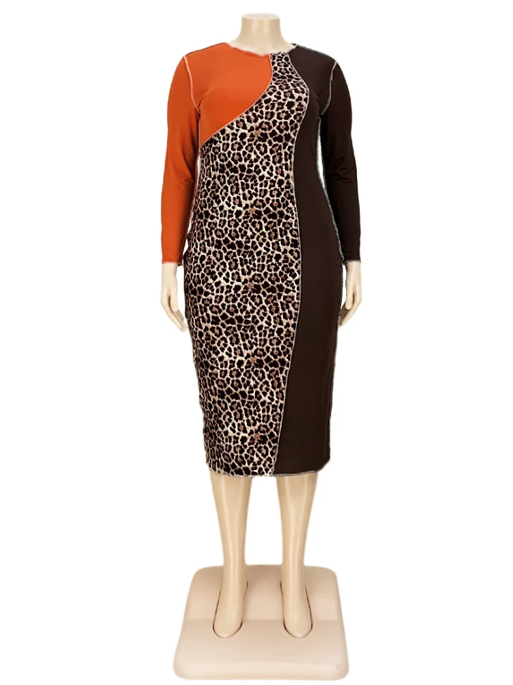 Женское облегающее платье с леопардовым принтом круглым вырезом и длинными