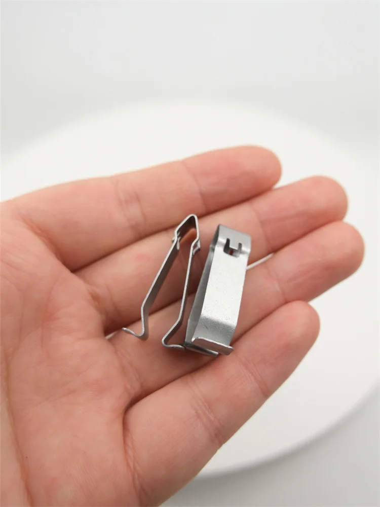 

2 шт. для Volkswagen Skoda Superb Fabia Yeti Superb AUDI A6 внутренняя панель стойки железная пряжка