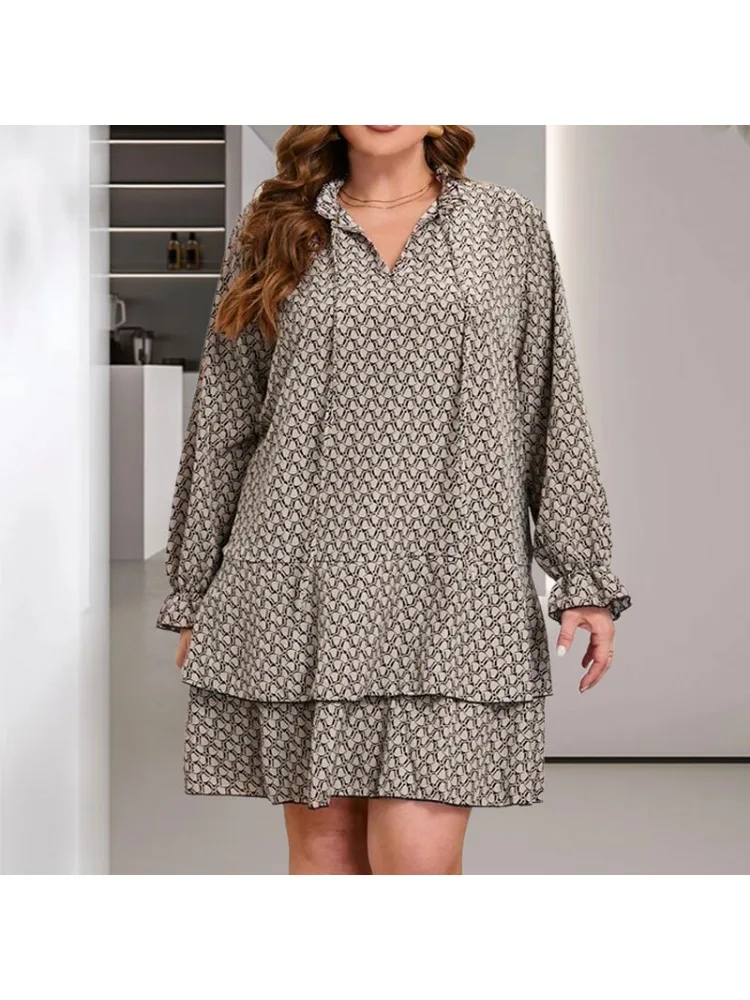 Рисунок 4 - Осеннее маленькое платье с воротником-стойкой