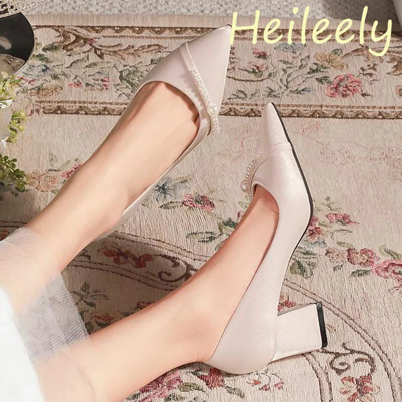 

Туфли-лодочки женские на низком толстом каблуке 5 см, атласные, с бисером, Свадебная обувь для невесты, 41 42 43