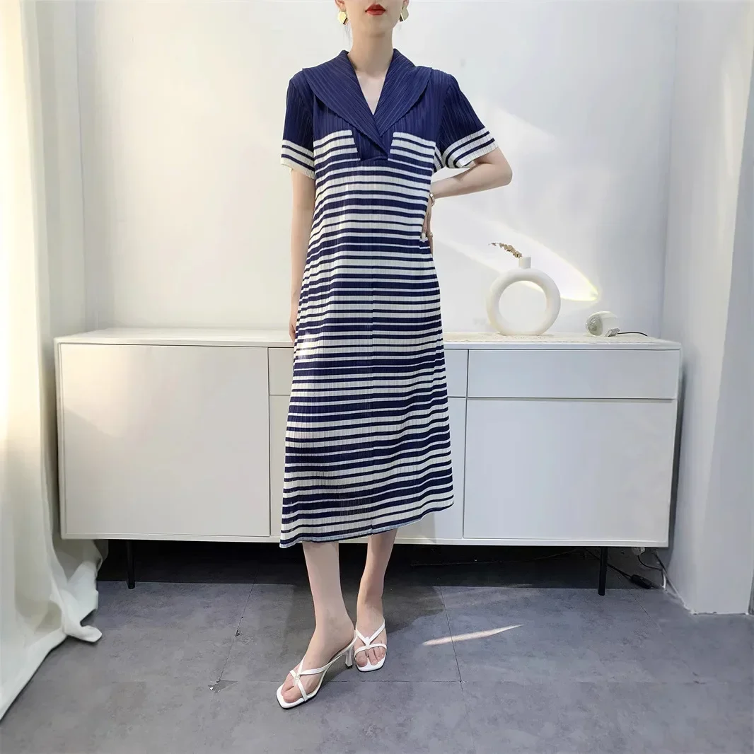 Плиссированное платье со складками новинка лета 2025 года новое французское