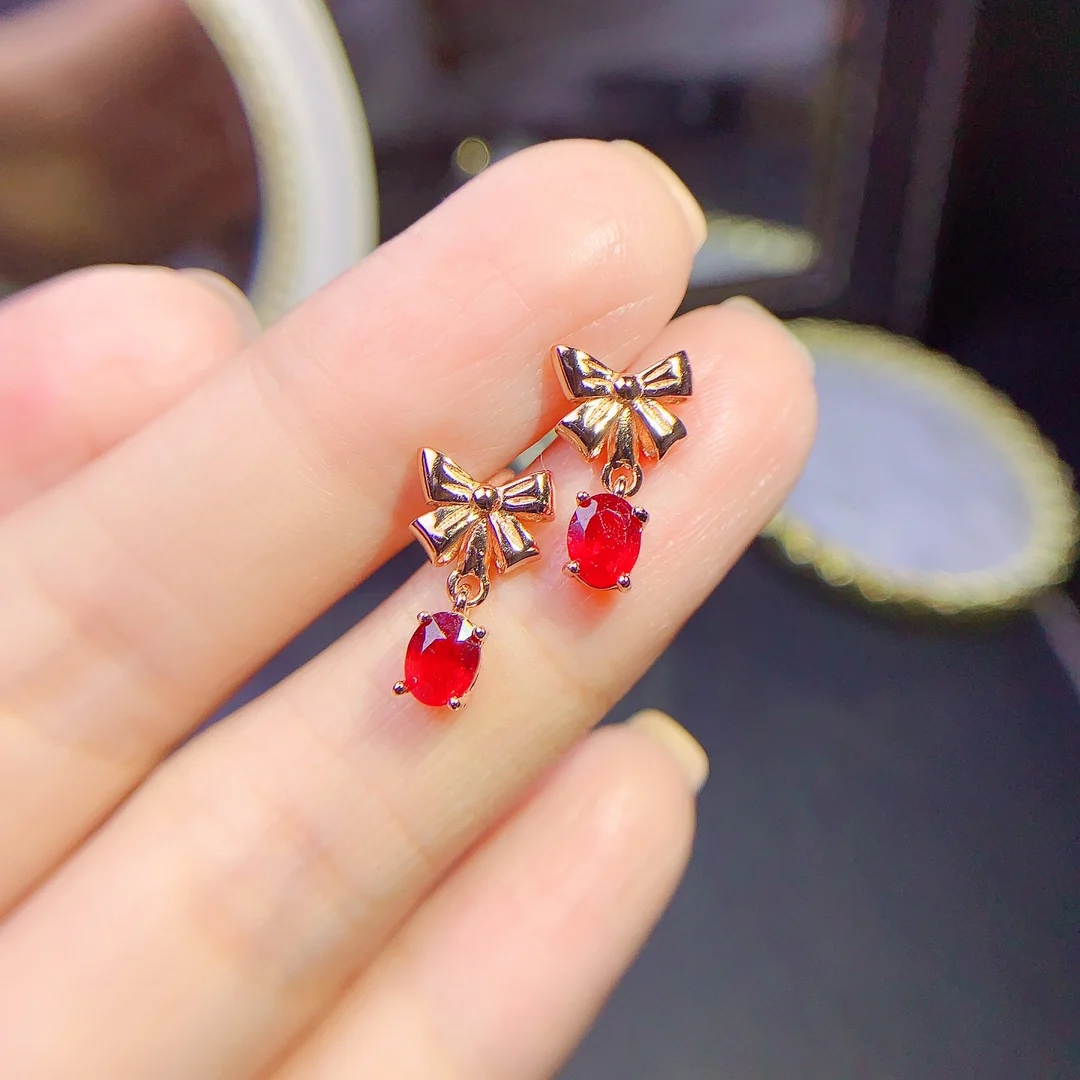 

Женские серьги-подвески из серебра 925 пробы с натуральным Рубином