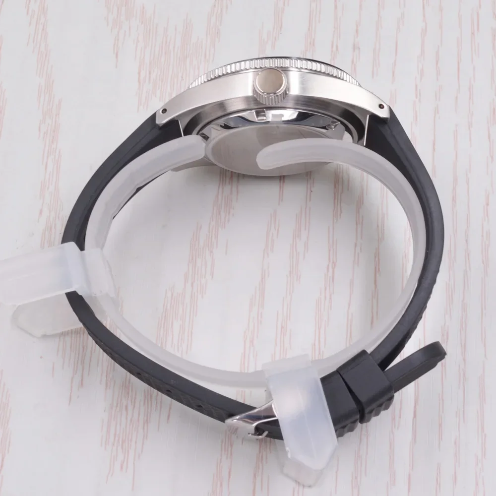 40 мм индивидуальный логотип NH35 механизм сапфировое стекло резиновый ремешок из