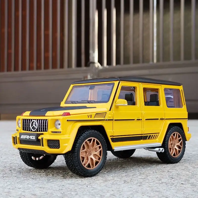 

Модель автомобиля из сплава Benzs G63 G65, 1:24, литой и игрушечный металлический внедорожник, модель автомобиля, имитация звука и светильник, детск...